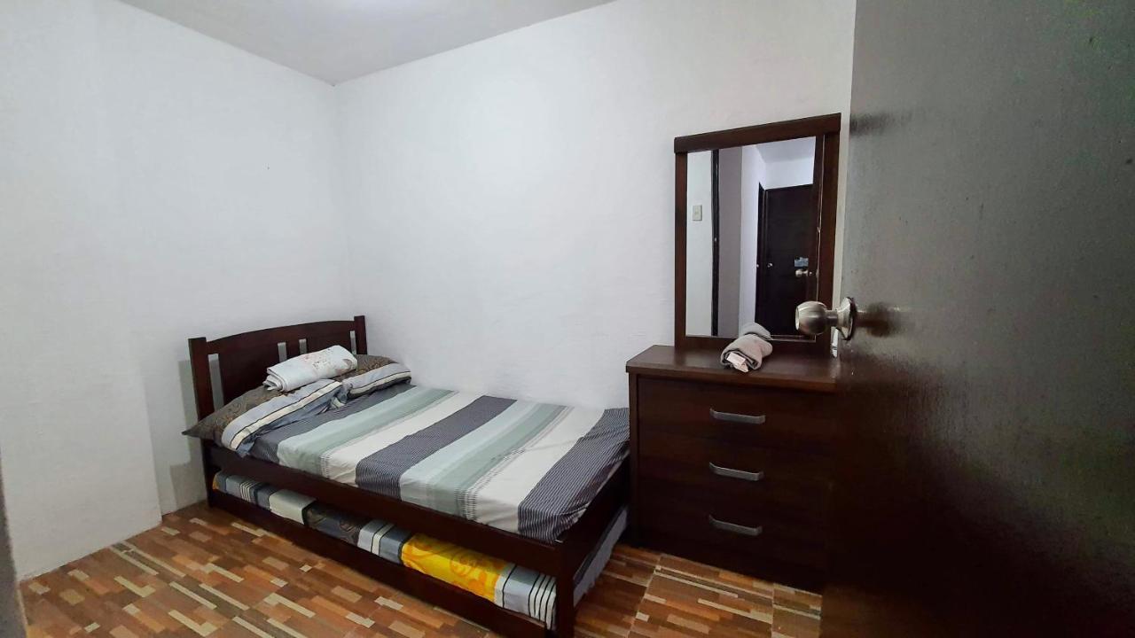Buder Townhouse Lias Marilao Bulacan Philippines Exterior foto